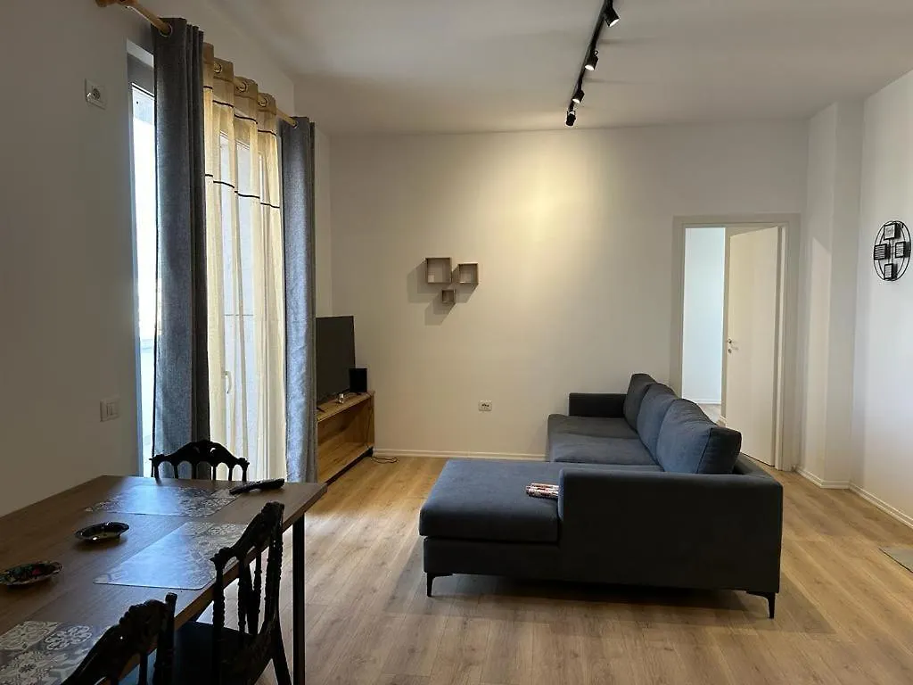 Thyamis Apartment Tirana 0*,